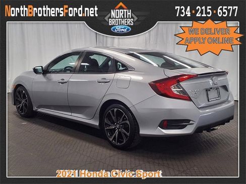 Used 2021 Honda Civic Sport image 2