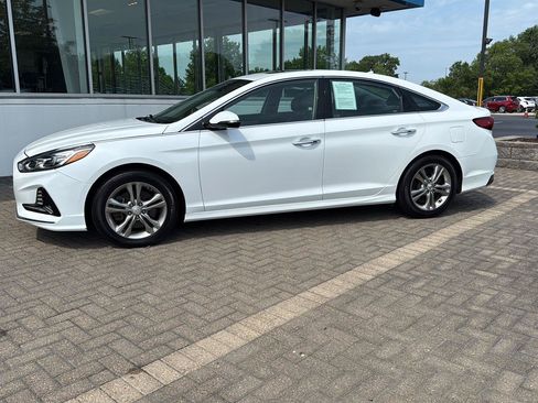 Used 2018 Hyundai Sonata Limited w/ Limited Ultimate Package 03 FWD image 2
