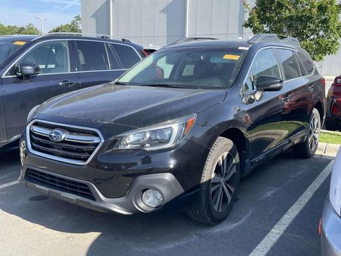 Used 2018 Subaru Outback 2.5i Limited AWD/4WD image 2