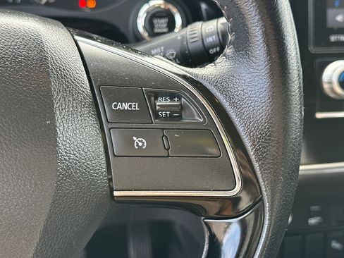 Used 2020 Mitsubishi Outlander SEL image 27