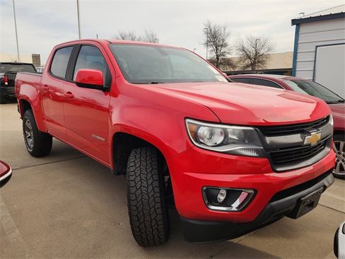 Used 2018 Chevrolet Colorado Z71 image 3