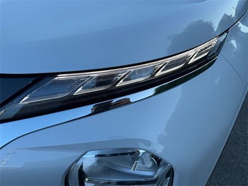 New 2025 Mitsubishi Outlander SE image 32