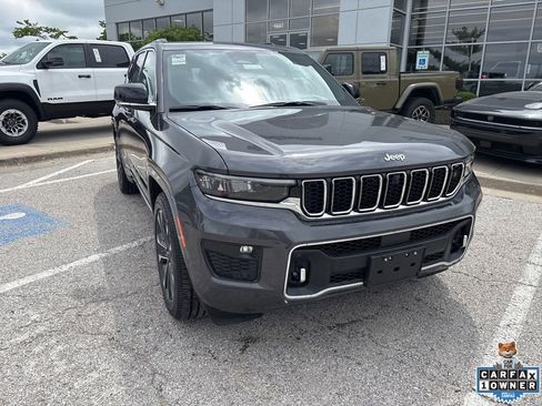 Used 2025 Jeep Grand Cherokee Overland w/ Adv Protech Group III AWD/4WD image 8
