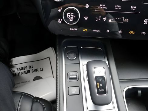 Used 2025 INFINITI QX60 Sensory w/ Cargo Package AWD/4WD image 31