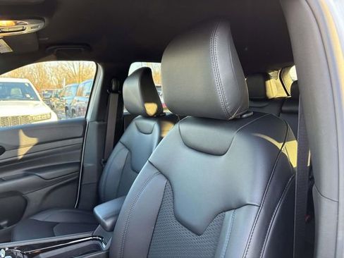 New 2026 Jeep Compass Latitude image 14