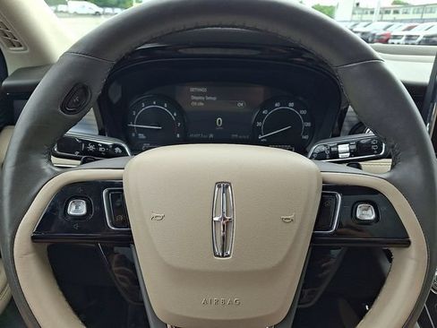 Used 2022 Lincoln Corsair AWD w/ Premium Package image 19