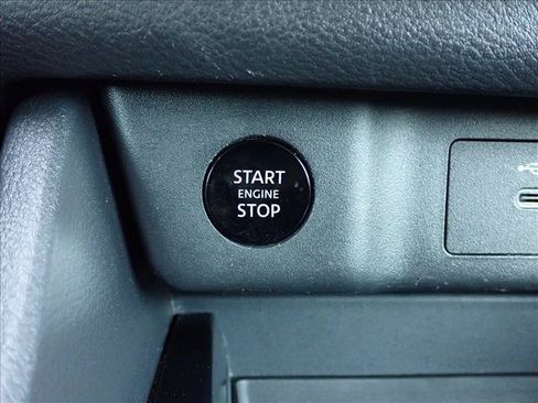 Used 2024 Nissan Rogue S AWD/4WD image 22