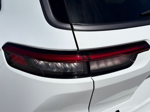 New 2026 Jeep Grand Cherokee L Summit AWD/4WD image 30
