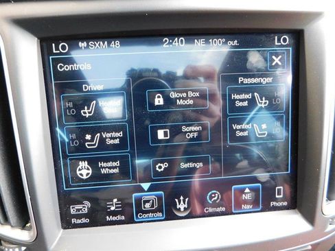 Used 2017 Maserati Levante w/ Luxury Package image 13