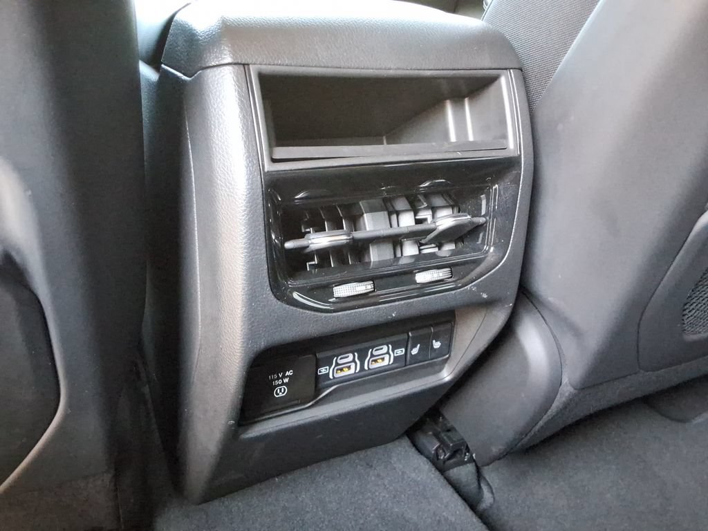 Used 2023 Jeep Grand Cherokee Limited w/ Luxury Tech Group II AWD/4WD image 19
