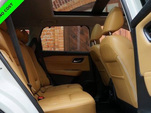 Used 2022 Nissan Rogue Platinum w/ Head-Up Display Package image 49