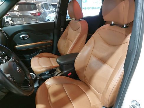 Used 2015 Kia Soul ! w/ Umber Package 1 FWD image 14