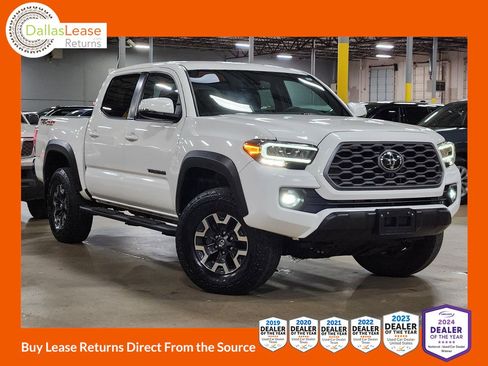 Used 2022 Toyota Tacoma TRD Off-Road AWD/4WD image 1