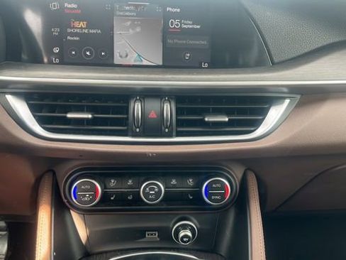 Used 2021 Alfa Romeo Stelvio Ti w/ Nero Edizione image 33