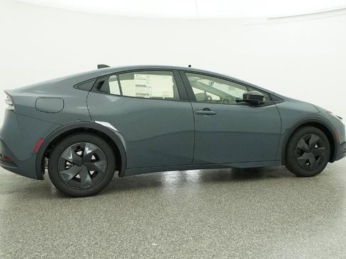 New 2026 Toyota Prius SE image 35