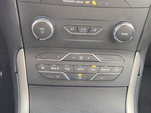 Certified 2020 Ford Edge SEL w/ Convenience Package image 18