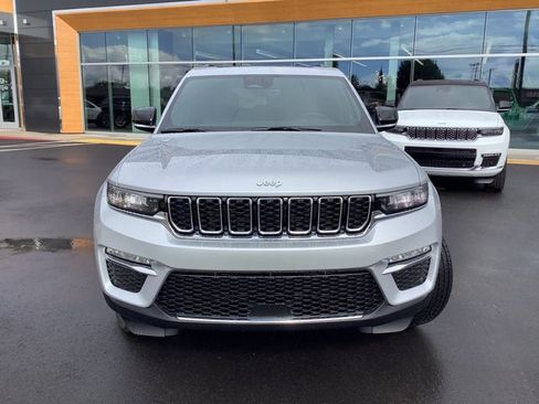 New 2025 Jeep Grand Cherokee Limited image 4