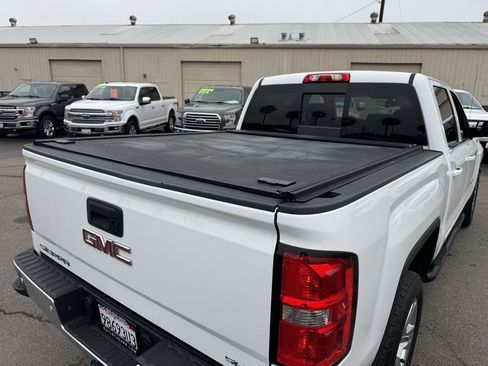 Used 2018 GMC Sierra 1500 SLE w/ SLE Value Package image 11