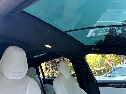 Used 2017 Tesla Model X 100D AWD/4WD image 17
