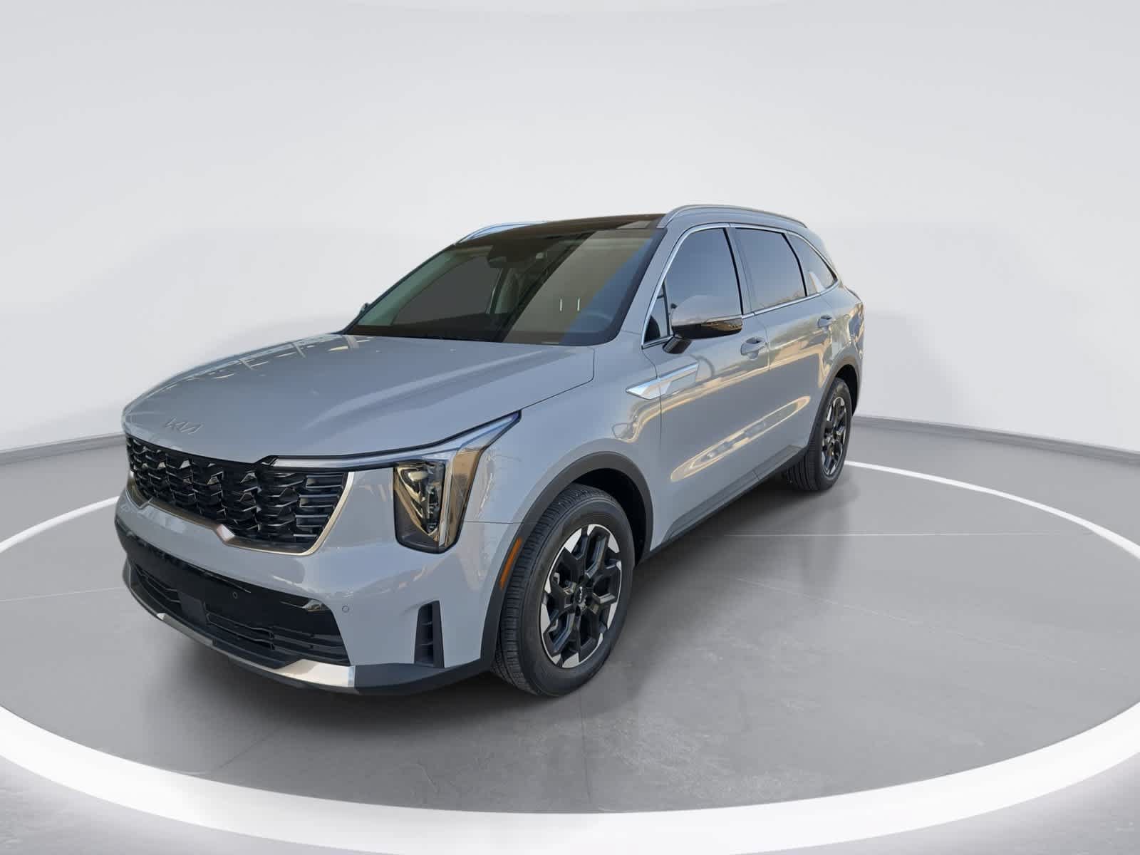 Used 2024 Kia Sorento S w/ Panoramic Sunroof Package FWD image 4