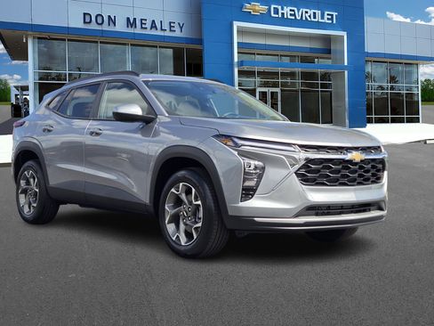 New 2026 Chevrolet Trax LT w/ Driver Confidence Package image 1