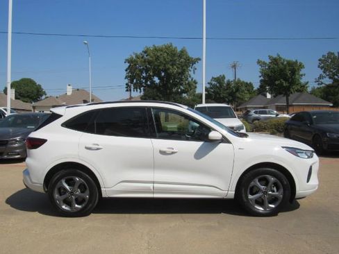 Used 2023 Ford Escape ST-Line Select image 5