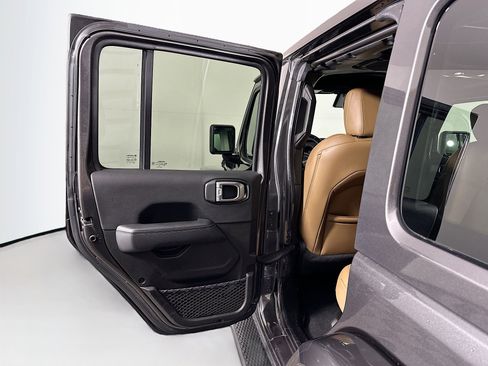 Used 2021 Jeep Wrangler Sahara w/ Cold Weather Group image 26