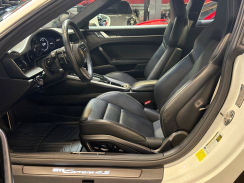 Used 2020 Porsche 911 Carrera 4S AWD/4WD image 16