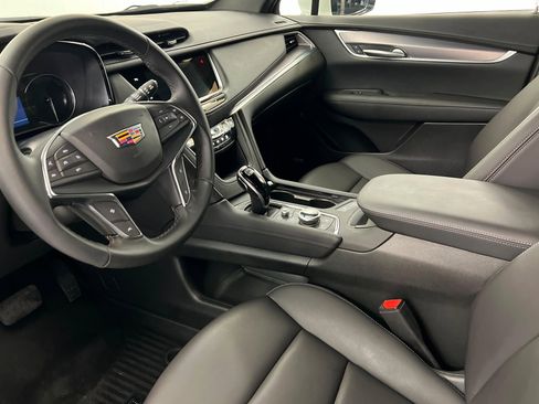 New 2025 Cadillac XT5 Luxury w/ LPO, Floor Liner Package image 16