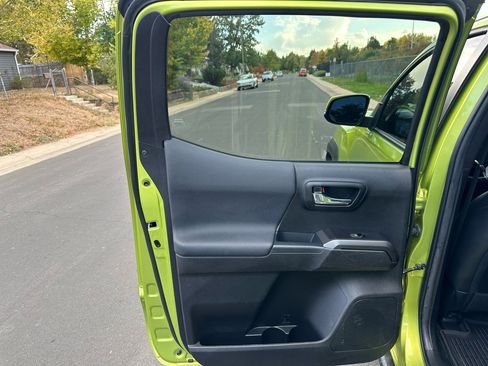 Used 2023 Toyota Tacoma TRD Off-Road image 26