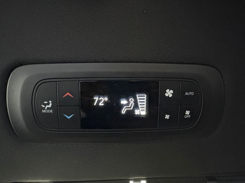 New 2026 Chrysler Voyager LX image 5