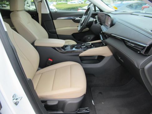Used 2025 Buick Envision Preferred AWD/4WD image 10