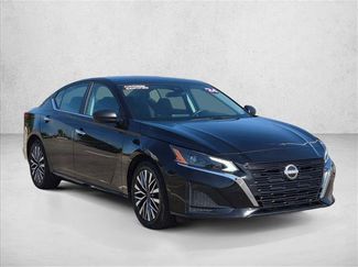 Used 2025 Nissan Altima 2.5 SV FWD video 3