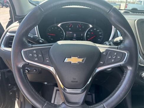 Used 2020 Chevrolet Equinox LT w/ Driver Convenience Package image 14