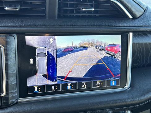 Used 2021 GMC Yukon Denali w/ Denali Ultimate Package image 14