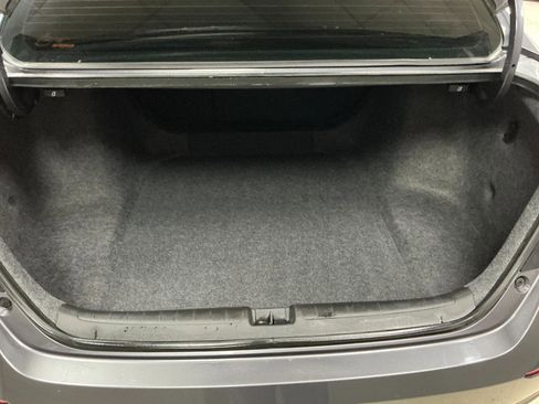 Used 2018 Honda Accord EX image 25