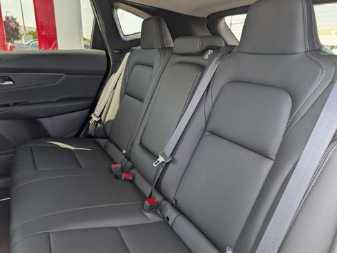 New 2025 Nissan Murano SV image 8