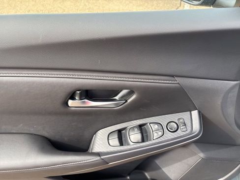 New 2025 Nissan Sentra SV image 10