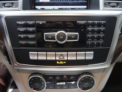 Used 2013 Mercedes-Benz ML 350 BlueTEC 4MATIC image 31