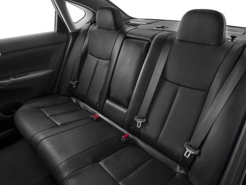 Used 2017 Nissan Sentra SR Turbo w/ SR Turbo Premium Package FWD image 17