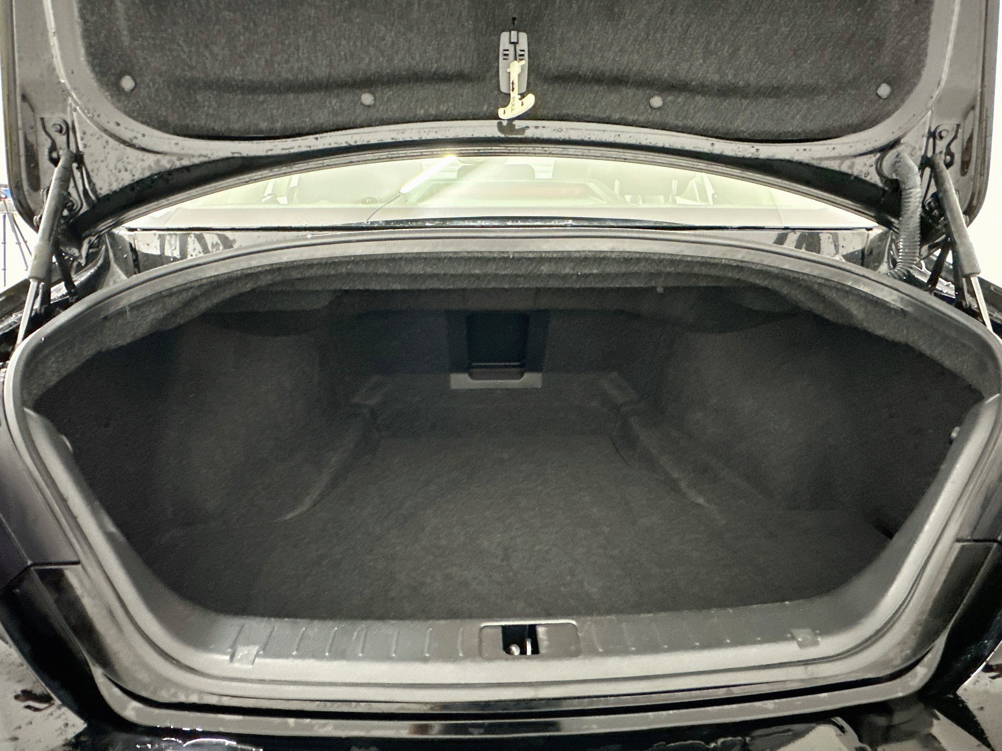 Used 2018 INFINITI Q70 Luxe AWD/4WD image 31