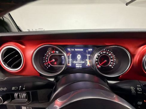 Used 2020 Jeep Wrangler Unlimited Rubicon w/ Cold Weather Group AWD/4WD image 11