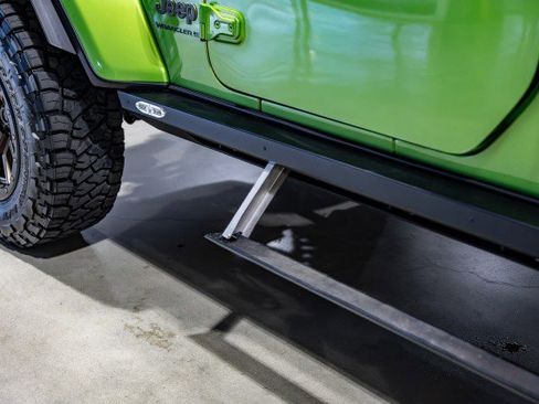 Used 2025 Jeep Wrangler Unlimited Rubicon 392 image 40