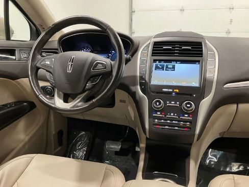 Used 2017 Lincoln MKC Premiere image 47