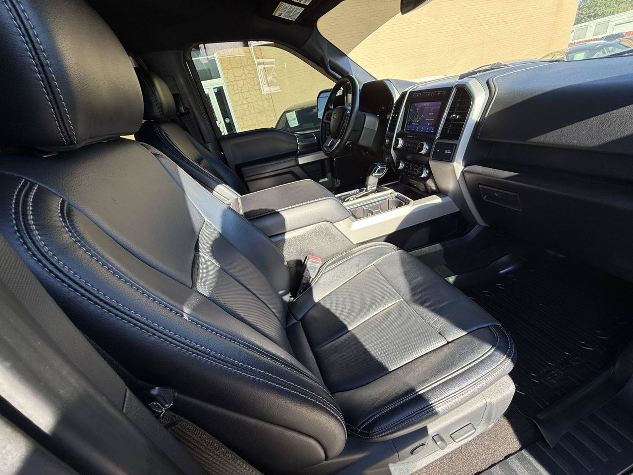 Used 2020 Ford F150 Lariat w/ Equipment Group 502A Luxury AWD/4WD image 15