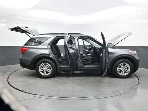 Used 2022 Ford Explorer XLT AWD/4WD image 52