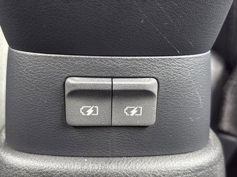 Certified 2025 Nissan Kicks Play S FWD image 18