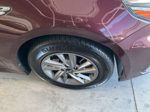 Used 2020 Kia Optima LX FWD image 28