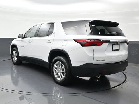 Used 2023 Chevrolet Traverse LS FWD image 3