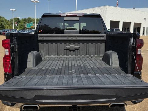 Used 2023 Chevrolet Silverado 1500 LT AWD/4WD image 26